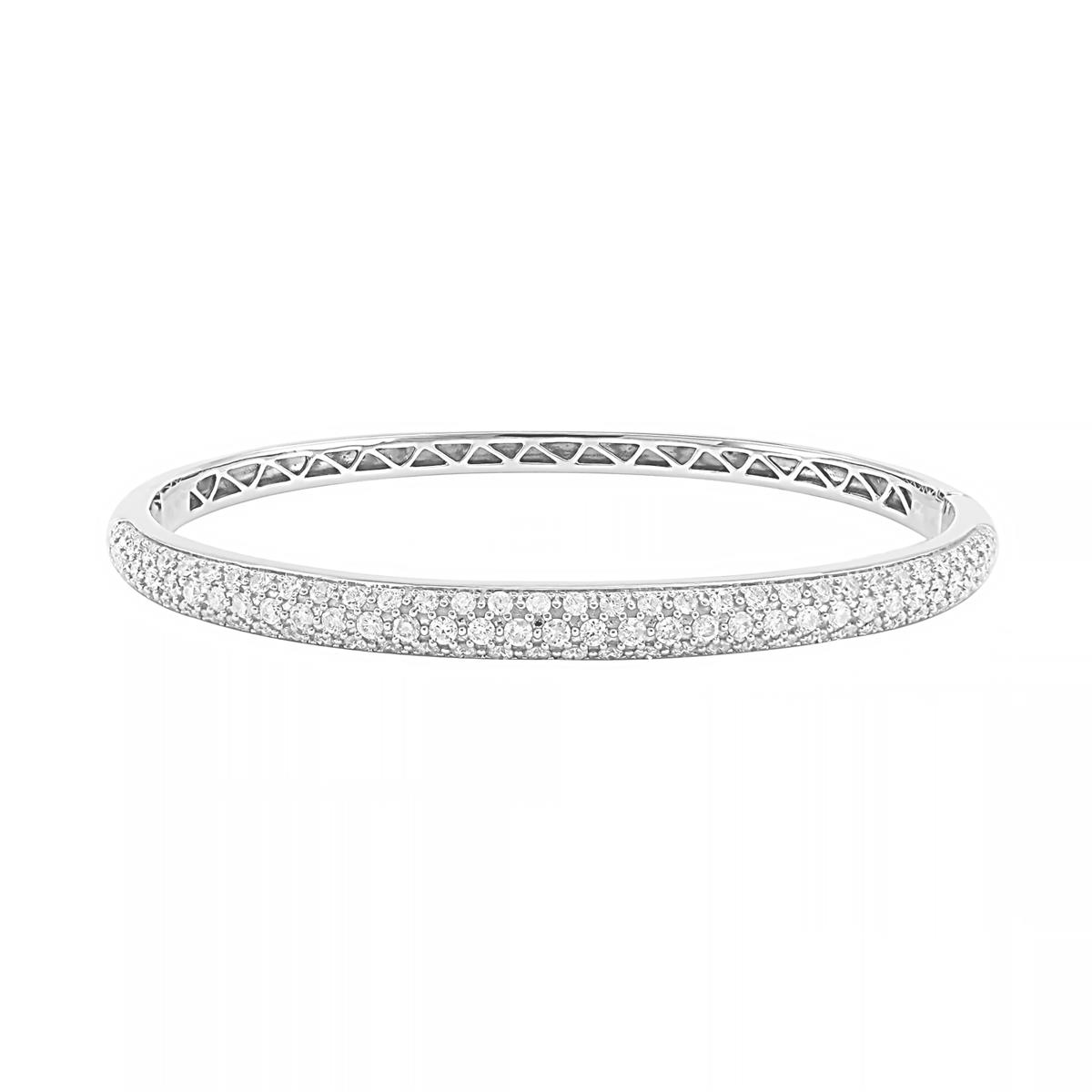 A Stack in White Gold—Layered Brilliance Designed For Effortless Elegance