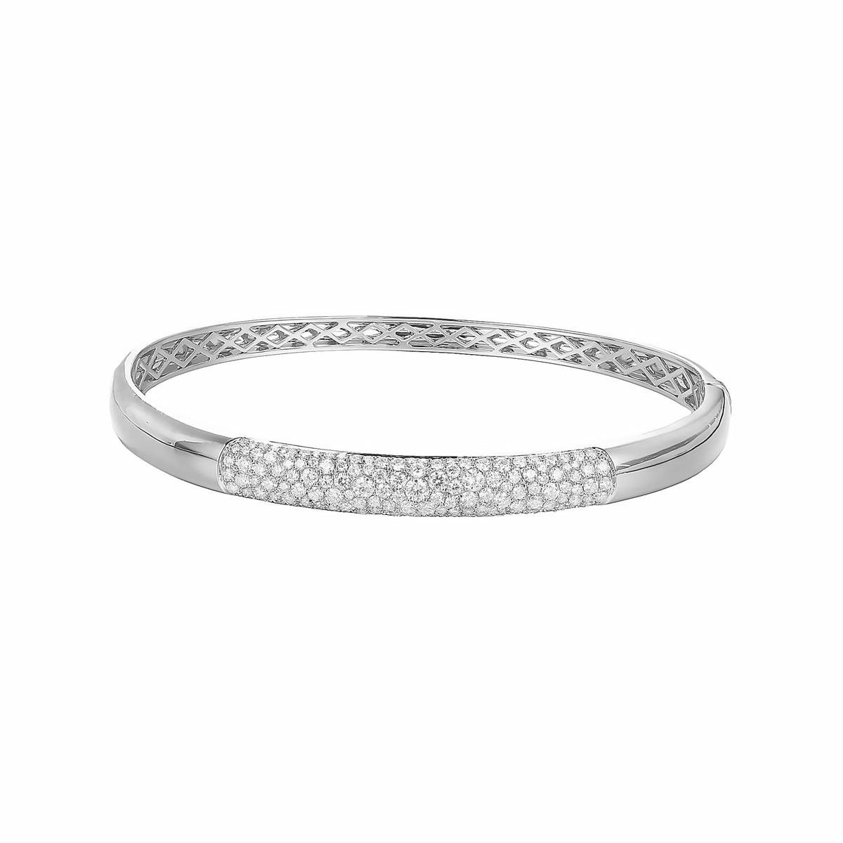 A Stack in White Gold—Layered Brilliance Designed For Effortless Elegance